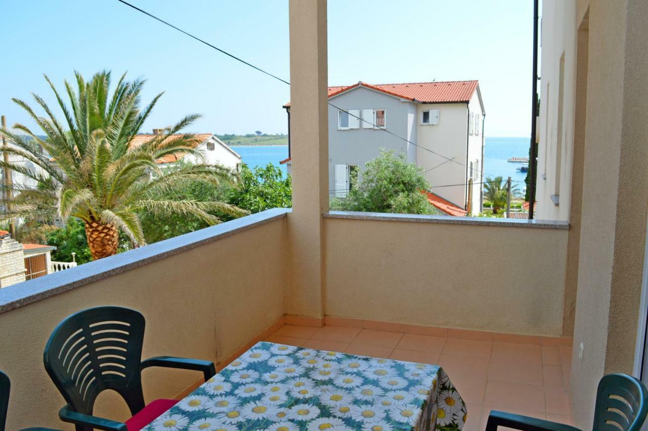 Apartmani Macak II Novalja Exterior photo